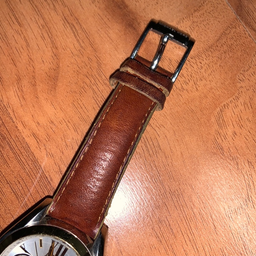 Michael Kors Bradshaw Chronograph Silver Dial Tan Leather Ladies Watch - Picture 5 of 11